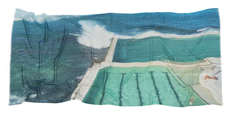 Stretched out cotton linen scarf of Bondi Icebergs.
